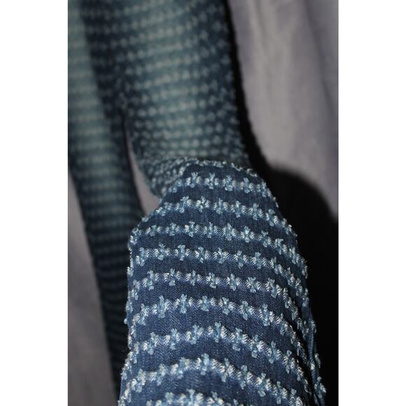 Fashion Nova Flared Bell Botton Distressed Pattern Jeans Size 0 - Picture 2 of 9